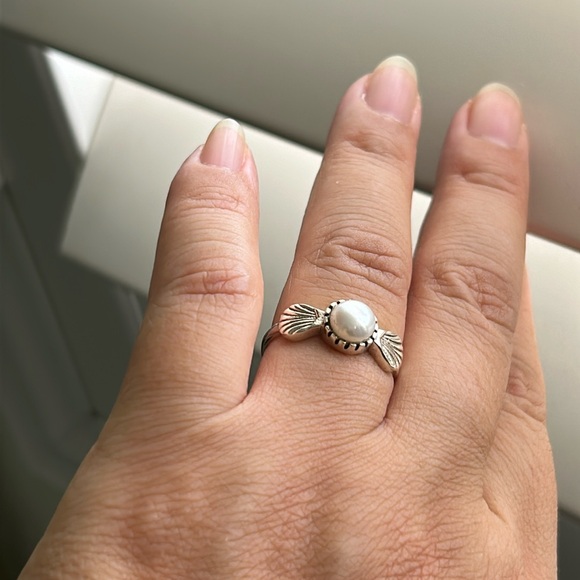 🖤Sterling silver and pearl ring - Picture 3 of 9